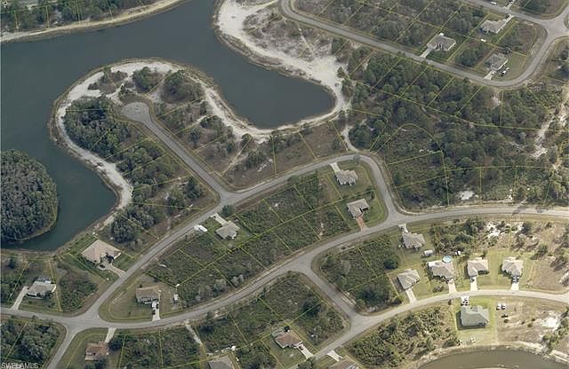 2nd image of 721 Joffre Pl