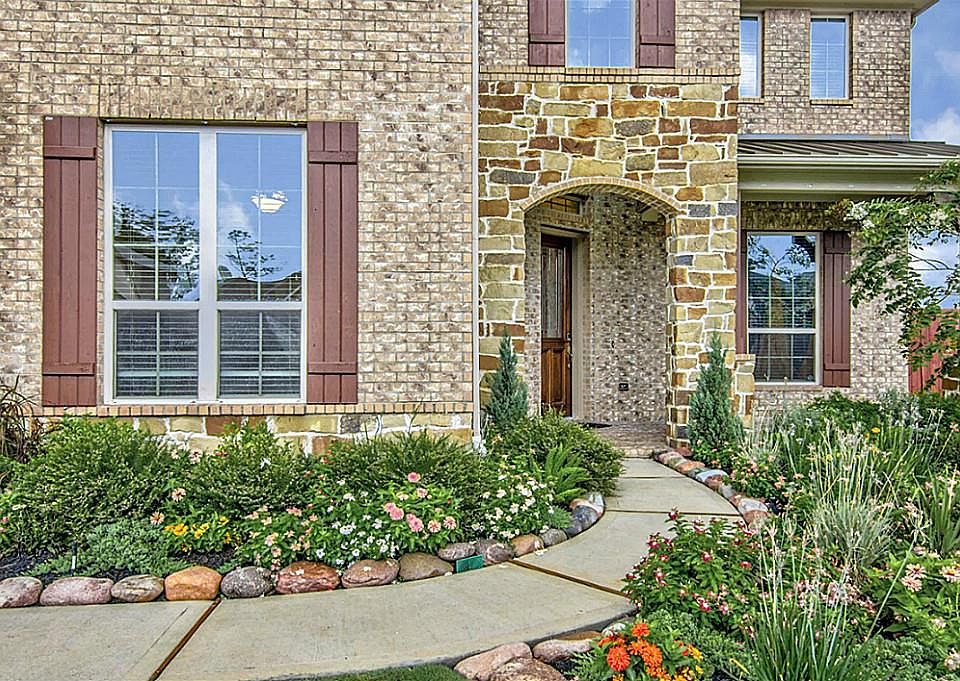 1st image of 25229 Forest Lake Cir