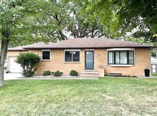 811 3rd St SE, Le Mars, IA 51031