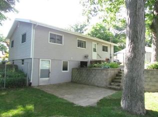 945 Lee Ave, Monticello, IN 47960
