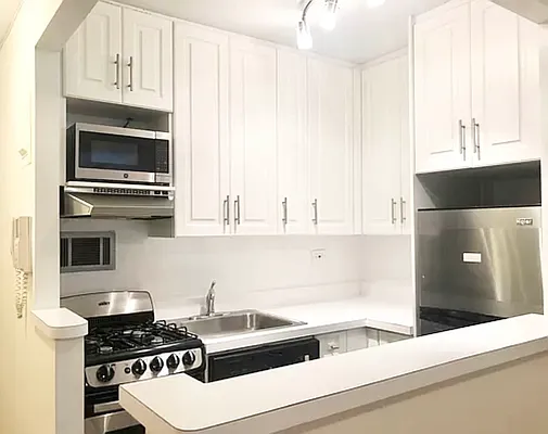 Rented by Corcoran | media 15