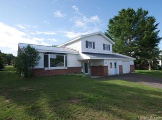 1020 N Ahmeek St, Mohawk, MI 49950