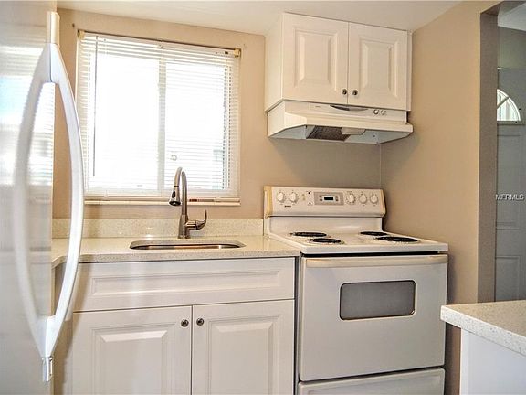 2nd image of 1823 Sunny Dr #E25