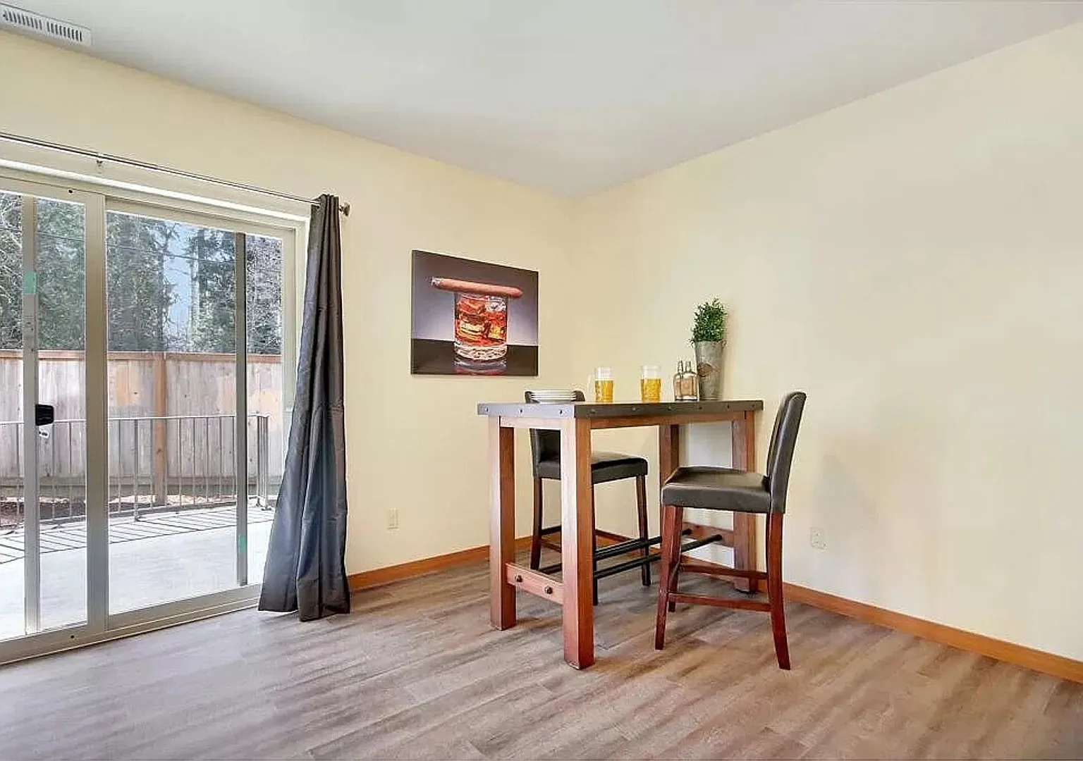 Meridian Glen — Photo 1
