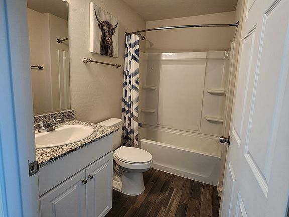 5th image of 70 W Cottonwood Ln