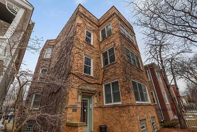 1st image of 4224 N Sacramento Ave Unit 1