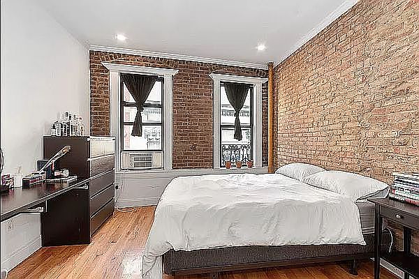 1st image of 117 Elizabeth St APT 1B