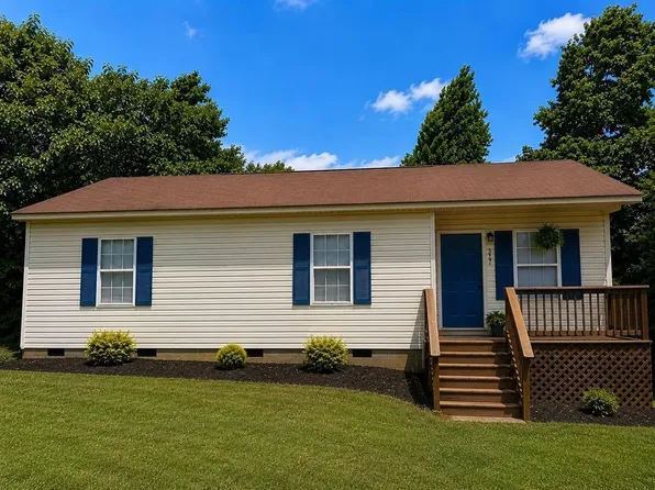 367 E Reedy Fork Rd, Seneca, SC 29678