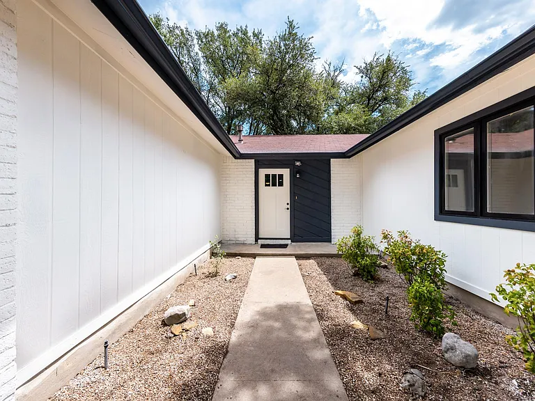 7601 W Gate Blvd — Photo 20