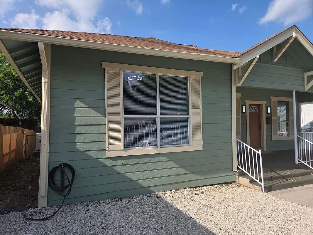 3 bed, 2.0 bath, 1192 sqft, $1,850 — Photo 1