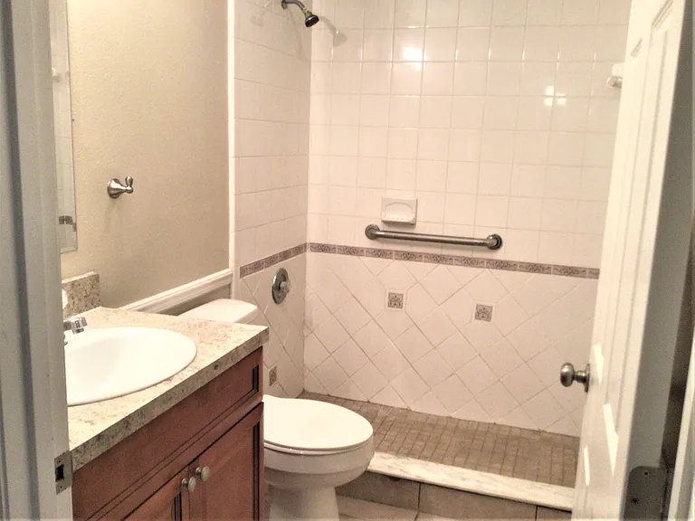 821 Park Trail Dr — Photo 15