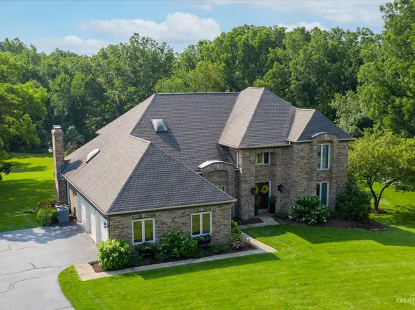 23 Colony Ct, Yorkville, IL 60560