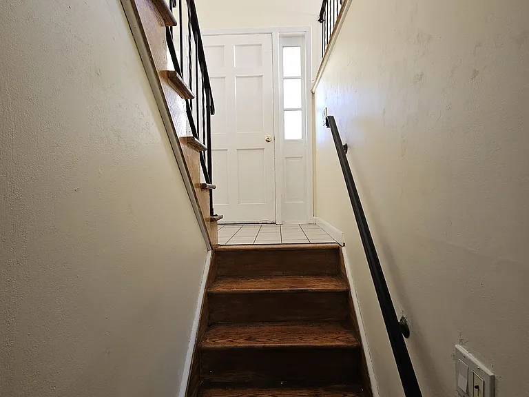 13 Regina Dr — Photo 22