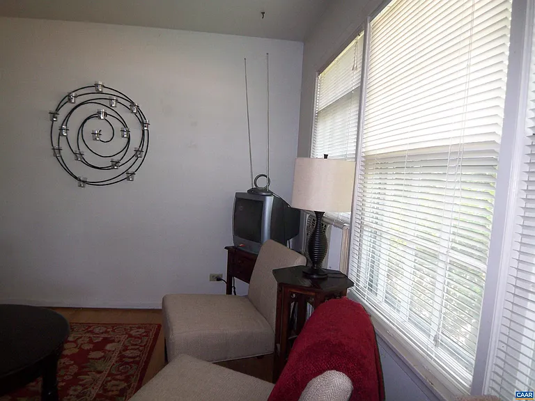 1705 Burnley Ave — Photo 7