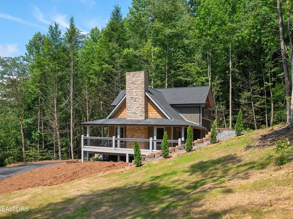 2119 Legend Dr, Sevierville, TN 37876