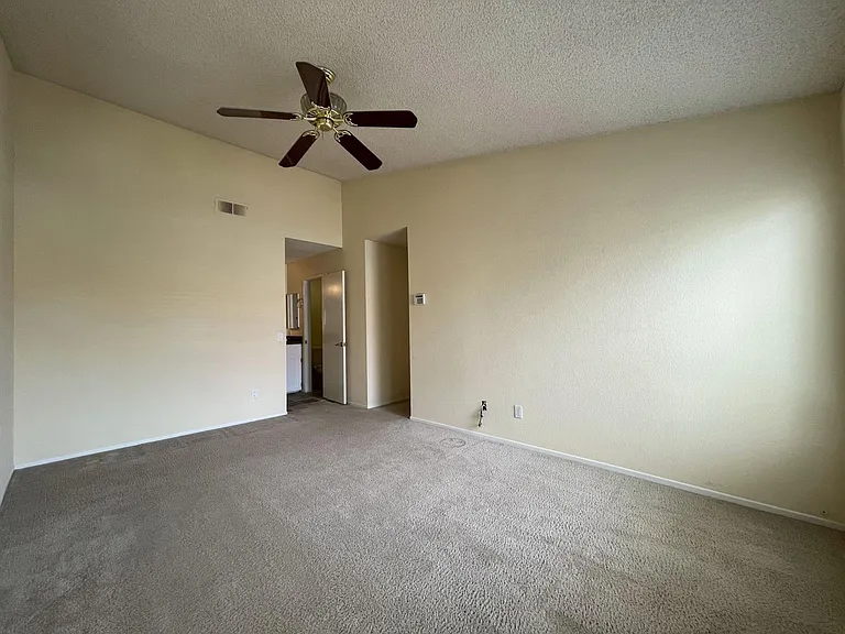 9489 Fairgrove Ln #202 — Photo 17
