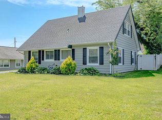 18 Montclair Ln, Willingboro, NJ 08046
