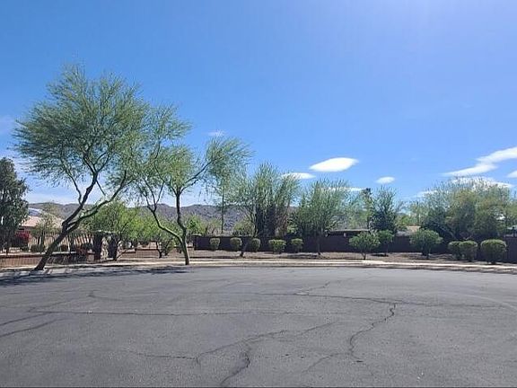 4th image of 840 E GARY Lane
