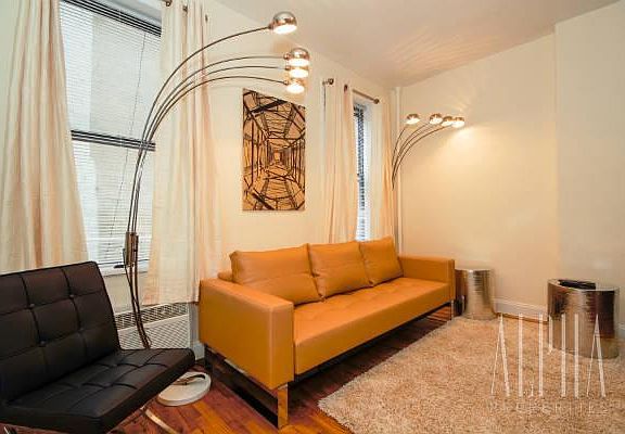 2nd image of 246 E 10th St APT 5