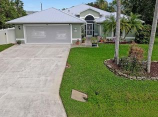 966 Flamingo Ave, Sebastian, FL 32958