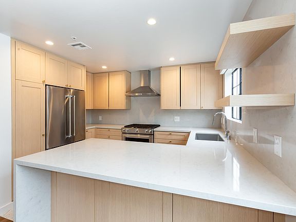 Quartz countertop