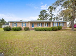 101 Pony Dr, Swainsboro, GA 30401
