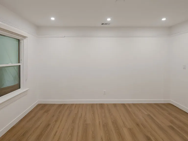 5729 Carlton Way #3/4 — Photo 13