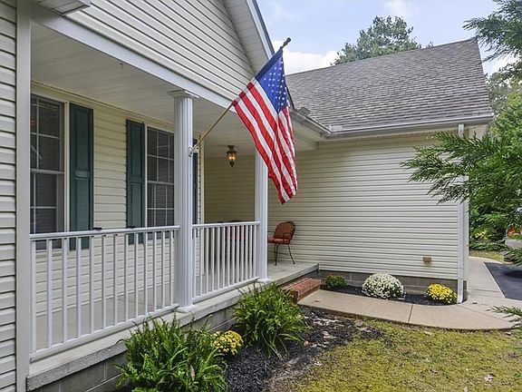 2nd image of 23628 Holly Cir
