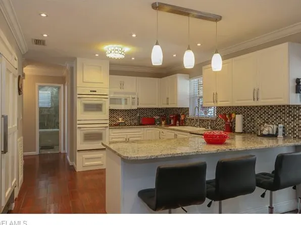 3657 Kelly St, Fort Myers, FL 33901