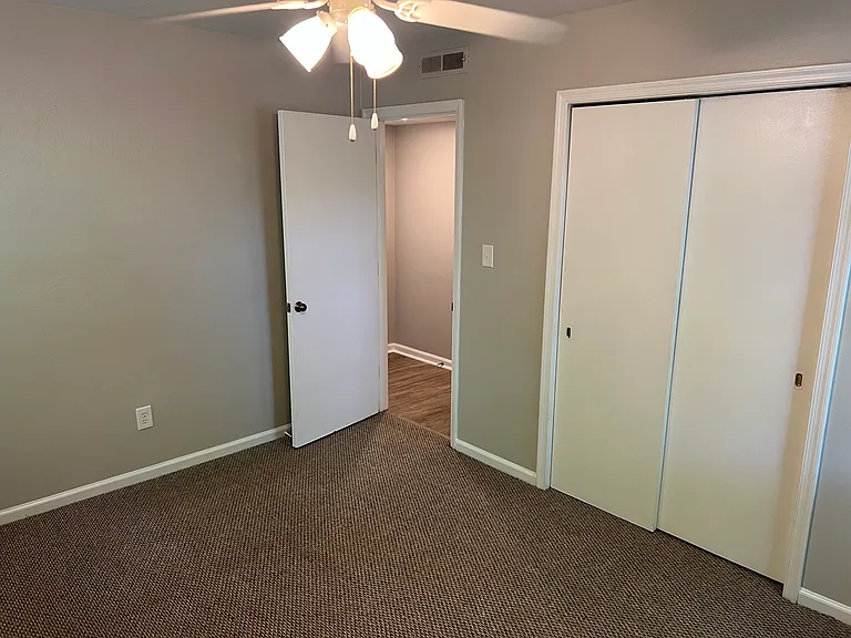 944 Floyd Ave SW #A — Photo 17