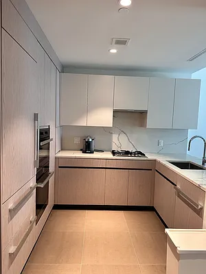 Rented by Prospes Real Estate Corp | media 16