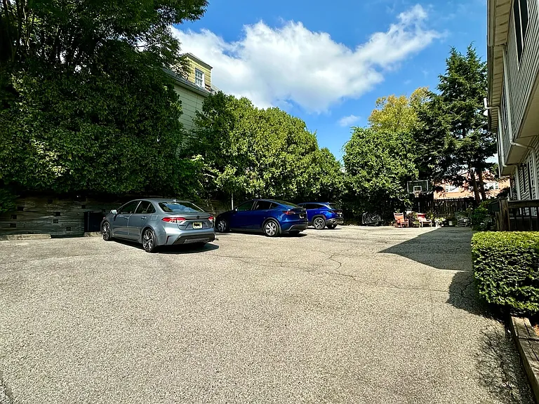400 Main St — Photo 15