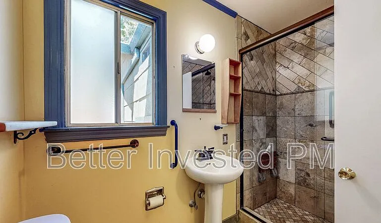 175 Giorno Ave — Photo 22