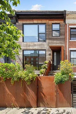 Sold by Compass | media 23