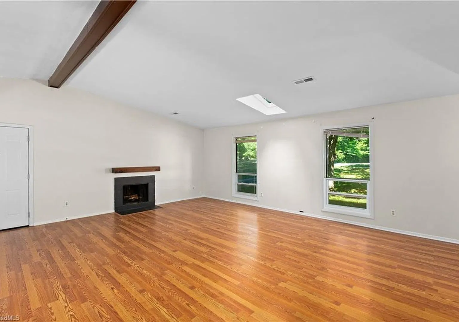 For Rent Rural Hall — Photo 2