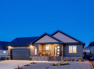 185 Riverwood Cres W, Diamond Valley, AB T1S6C7