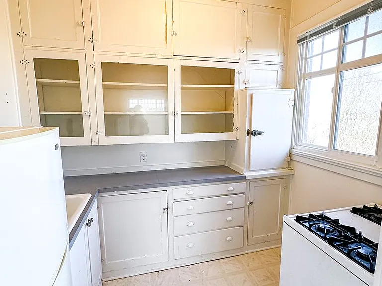 Littlefield Apartments — Photo 7