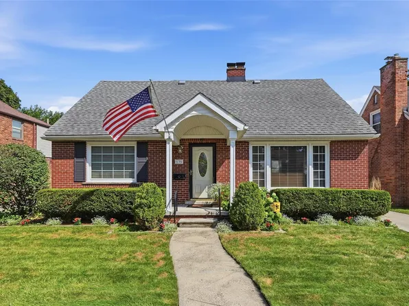 135 Berkley St, Dearborn, MI 48124