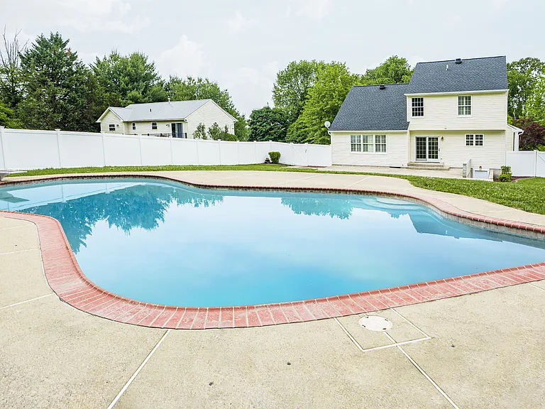 64 River View Dr — Photo 13