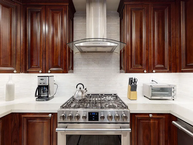 907 S Shenandoah St #101 — Photo 11