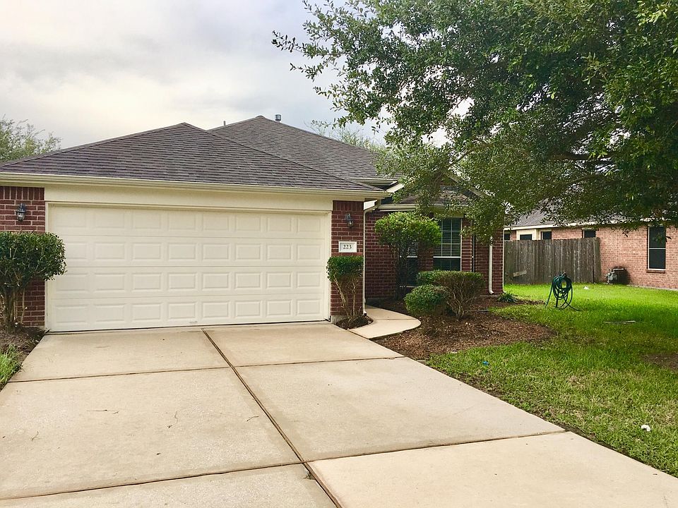 1st image of 223 River Basin Ln