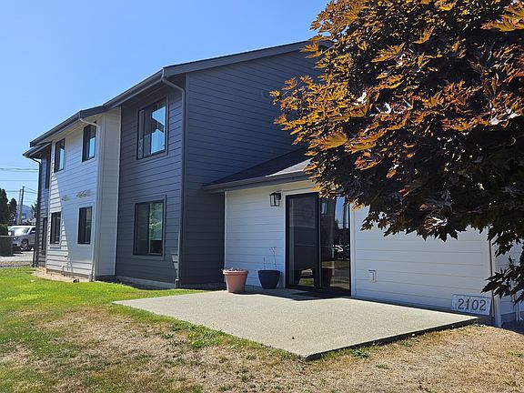 2nd image of 2102 Commercial Ave