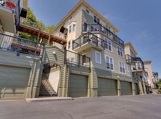 315 NW Uptown Ter APT 2A, Portland, OR 97210