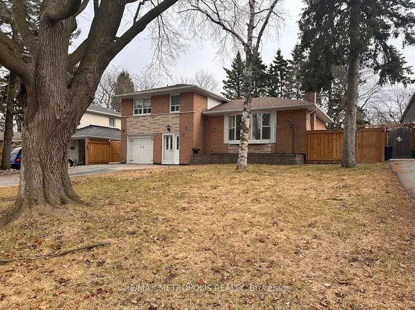 9 Gladiator Rd, Markham, ON L3P 1J1