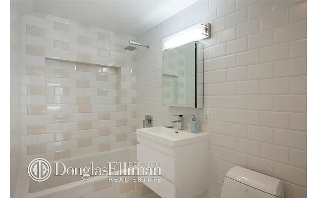 Sold by Douglas Elliman | media 14