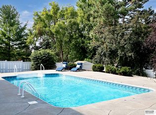 13406 Erskine St, Omaha, NE 68164