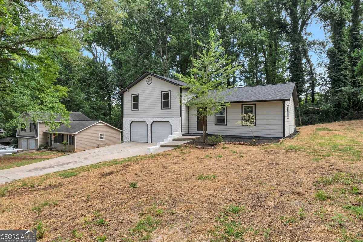 1684 Oak Ridge Way photo 1