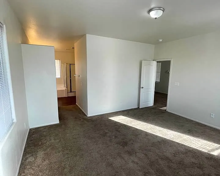 731 Emerald Idol Pl — Photo 57