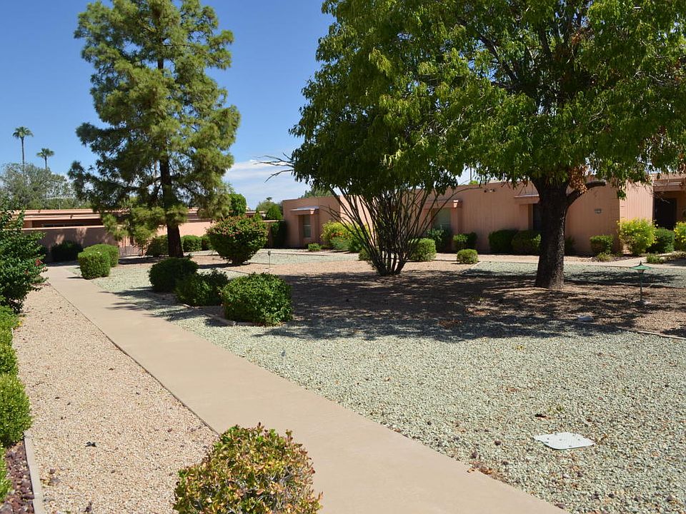 1st image of 10542 W Palmeras Dr