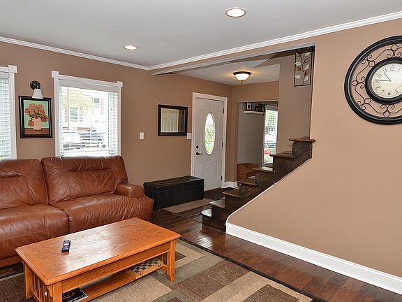 3rd image of 1837 Wellington Pl
